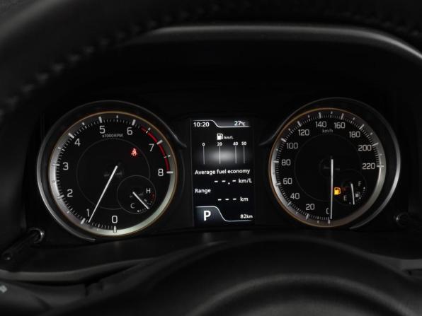 Suzuki Ertiga II с пробегом 2022 года, цена 2 600 000 рублей, 82 км, компактвэн, Автокод Объявления