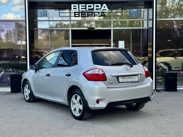 Toyota Auris I Рестайлинг с пробегом 2011 года, цена 980 000 рублей, 170383 км, хэтчбек, Автокод Объявления