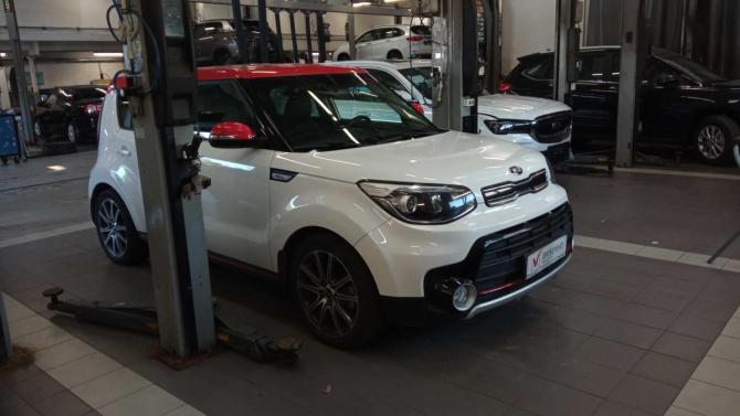 Kia Soul II Рестайлинг с пробегом 2017 года, цена 1 352 000 рублей, 67589 км, хэтчбек, Автокод Объявления
