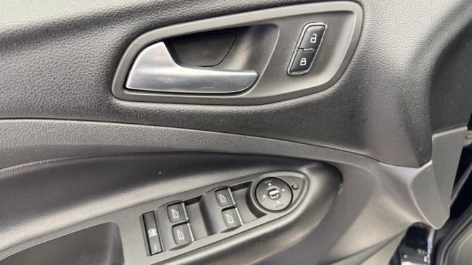 Ford Kuga II с пробегом 2014 года, цена 1 249 000 рублей, 140003 км, внедорожник, Автокод Объявления
