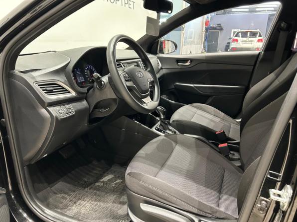 Hyundai Solaris II с пробегом 2019 года, цена 1 079 000 рублей, 198458 км, седан, Автокод Объявления