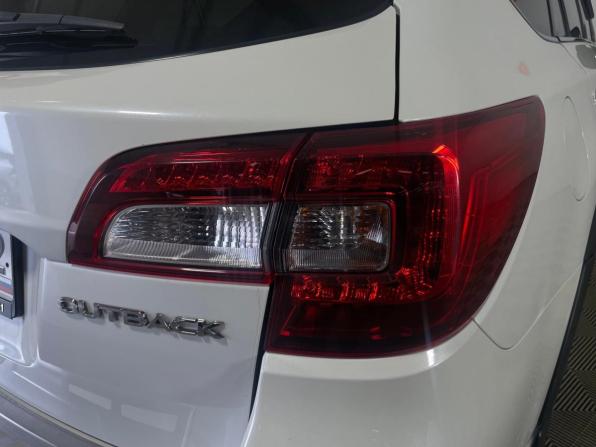 Subaru Outback V Рестайлинг с пробегом 2017 года, цена 2 100 000 рублей, 140401 км, универсал, Автокод Объявления