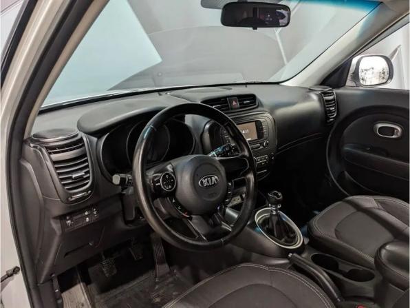 Kia Soul II Рестайлинг с пробегом 2017 года, цена 1 180 000 рублей, 199000 км, хэтчбек, Автокод Объявления