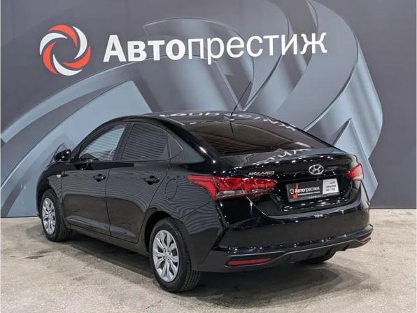 Hyundai Solaris II Рестайлинг с пробегом 2021 года, цена 1 635 000 рублей, 50493 км, седан, Автокод Объявления