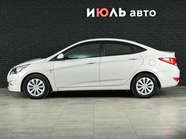 Hyundai Solaris I Рестайлинг с пробегом 2015 года, цена 600 000 рублей, 299560 км, седан, Автокод Объявления
