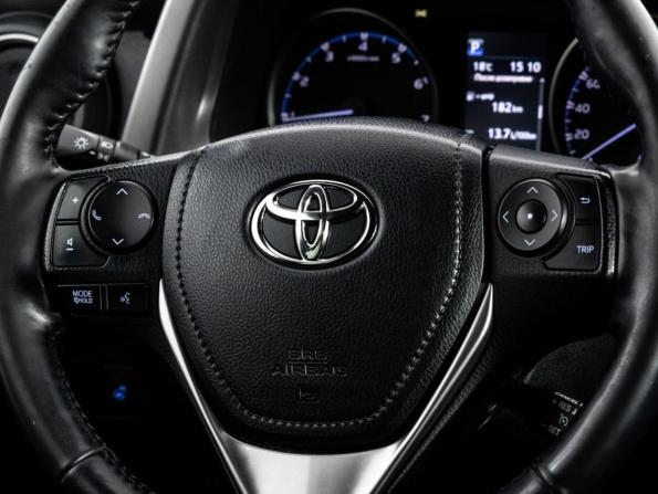 Toyota RAV4 IV (XA40) Рестайлинг с пробегом 2018 года, цена 2 499 000 рублей, 219643 км, внедорожник, Автокод Объявления