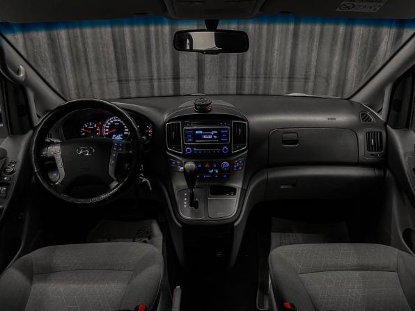 Hyundai H-1 II Рестайлинг 2 с пробегом 2021 года, цена 2 970 000 рублей, 170000 км, минивэн, Автокод Объявления