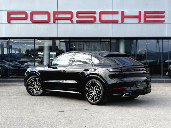 Porsche Cayenne III Рестайлинг с пробегом 2023 года, цена 13 990 000 рублей, 5886 км, внедорожник, Автокод Объявления