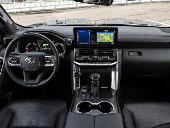 Toyota Land Cruiser 300 Series с пробегом 2024 года, цена 11 500 000 рублей, 18041 км, внедорожник, Автокод Объявления