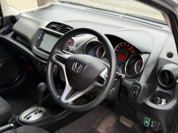 Honda Fit II с пробегом 2011 года, цена 850 000 рублей, 130736 км, хэтчбек, Автокод Объявления