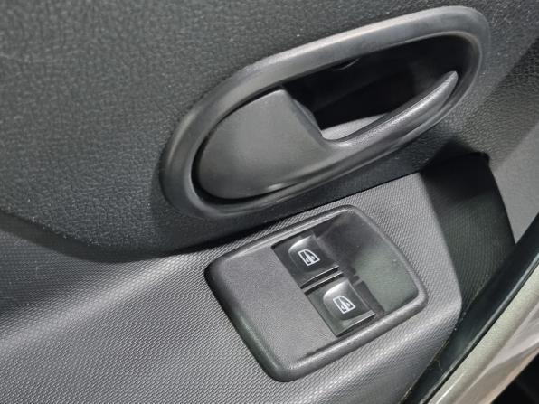 Renault Logan II Рестайлинг с пробегом 2019 года, цена 1 070 000 рублей, 93526 км, седан, Автокод Объявления