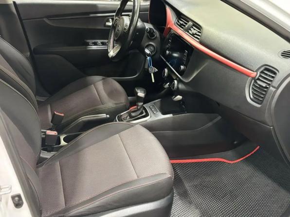 Kia Rio IV Рестайлинг с пробегом 2021 года, цена 1 418 000 рублей, 146805 км, седан, Автокод Объявления