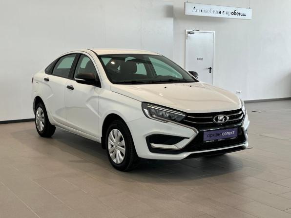 Lada (ВАЗ) Vesta I Рестайлинг (NG) с пробегом 2024 года, цена 1 380 000 рублей, 5317 км, седан, Автокод Объявления
