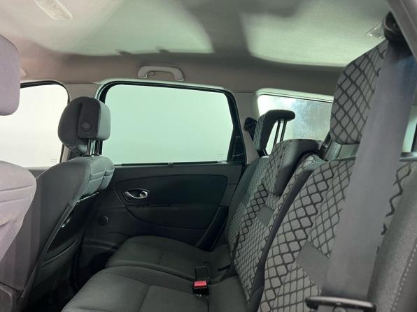 Renault Scenic III с пробегом 2010 года, цена 740 000 рублей, 178000 км, компактвэн, Автокод Объявления