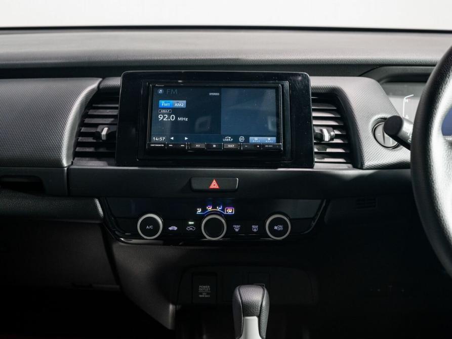 Honda Fit IV Чита  - изображение 9