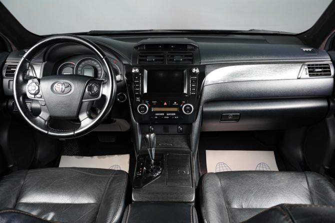 Toyota Camry VII (XV50) Рестайлинг с пробегом 2014 года, цена 1 929 000 рублей, 234000 км, седан, Автокод Объявления