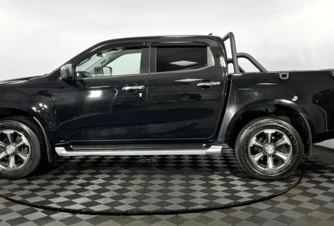Isuzu D-Max III с пробегом 2024 года, цена 3 150 000 рублей, 158819 км, offers.body_type.unknown, Автокод Объявления