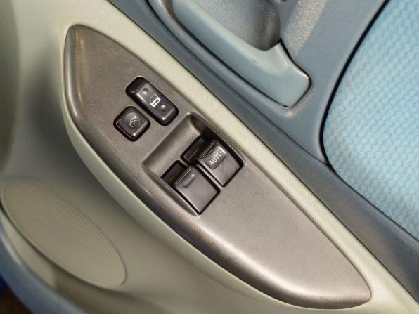 Toyota Vitz I (P10) с пробегом 2000 года, цена 349 995 рублей, 299999 км, хэтчбек, Автокод Объявления