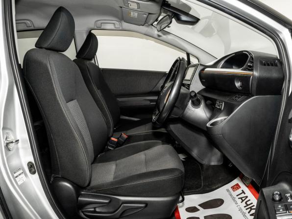 Toyota Sienta II Рестайлинг с пробегом 2018 года, цена 1 349 500 рублей, 128303 км, компактвэн, Автокод Объявления