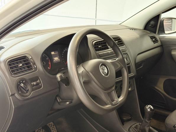 Volkswagen Polo V Рестайлинг с пробегом 2018 года, цена 1 057 000 рублей, 146858 км, седан, Автокод Объявления