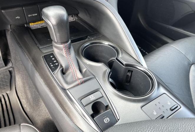 Toyota Camry VIII (XV70) Рестайлинг с пробегом 2021 года, цена 2 850 000 рублей, 102198 км, седан, Автокод Объявления