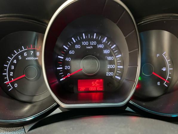 Kia Rio III Рестайлинг с пробегом 2015 года, цена 950 000 рублей, 135700 км, седан, Автокод Объявления
