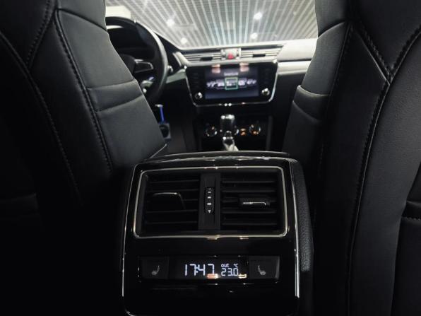 Skoda Superb III с пробегом 2017 года, цена 1 678 000 рублей, 175935 км, лифтбек, Автокод Объявления
