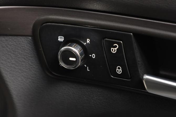 Volkswagen Touran I Рестайлинг 2 с пробегом 2012 года, цена 1 249 000 рублей, 106000 км, компактвэн, Автокод Объявления