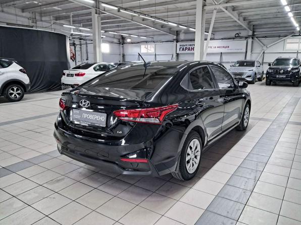 Hyundai Solaris II с пробегом 2017 года, цена 825 000 рублей, 239885 км, седан, Автокод Объявления