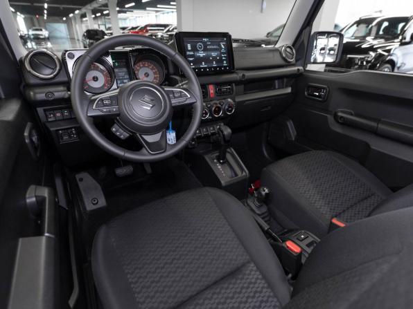 Suzuki Jimny IV с пробегом 2025 года, цена 4 500 000 рублей, 74 км, внедорожник, Автокод Объявления