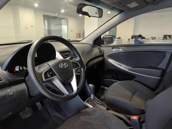 Hyundai Solaris I с пробегом 2013 года, цена 810 000 рублей, 137610 км, седан, Автокод Объявления