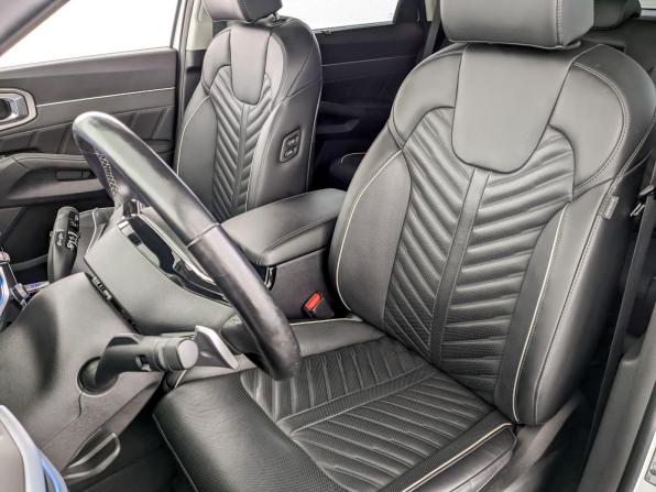 Kia Sorento IV Рестайлинг с пробегом 2024 года, цена 4 850 000 рублей, 45082 км, внедорожник, Автокод Объявления