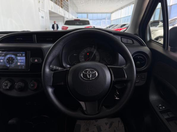 Toyota Vitz III (XP130) Рестайлинг с пробегом 2019 года, цена 1 100 000 рублей, 89988 км, хэтчбек, Автокод Объявления