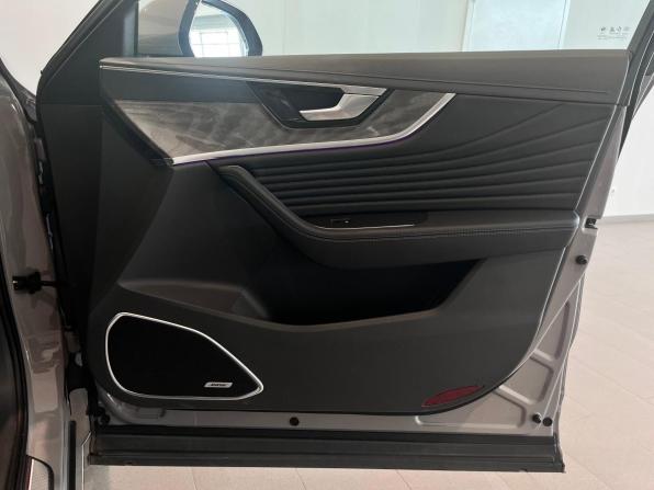 Hongqi HS5 I Рестайлинг с пробегом 2025 года, цена 3 850 000 рублей, 1543 км, внедорожник, Автокод Объявления