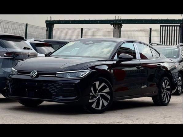 Новый Volkswagen Passat (North America and China) Pro I 2025 года, цена 4 390 000 рублей, седан, Автокод Объявления