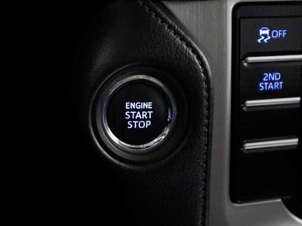 Toyota Land Cruiser Prado 150 Series Рестайлинг 3 с пробегом 2020 года, цена 7 600 000 рублей, 98329 км, внедорожник, Автокод Объявления