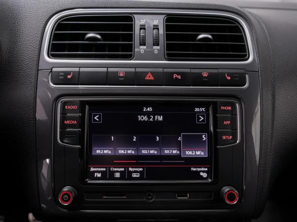 Volkswagen Polo V Рестайлинг с пробегом 2018 года, цена 1 212 000 рублей, 139784 км, седан, Автокод Объявления