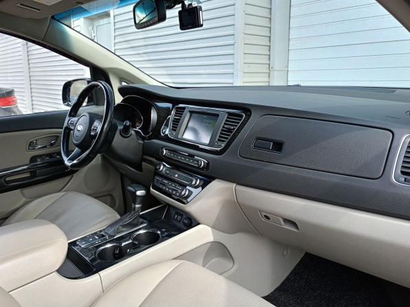 Kia Carnival III с пробегом 2020 года, цена 2 978 000 рублей, 83064 км, минивэн, Автокод Объявления