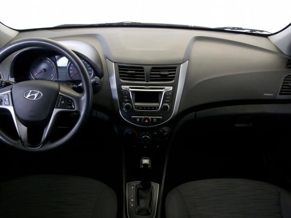 Hyundai Solaris I Рестайлинг с пробегом 2016 года, цена 799 000 рублей, 114176 км, хэтчбек, Автокод Объявления