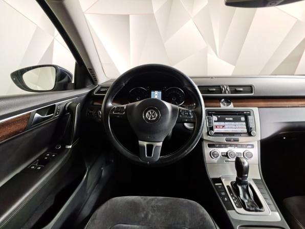 Volkswagen Passat B7 с пробегом 2013 года, цена 955 000 рублей, 235832 км, седан, Автокод Объявления