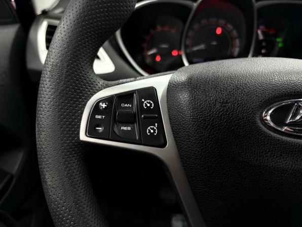 Lada (ВАЗ) Vesta I с пробегом 2017 года, цена 899 900 рублей, 169257 км, универсал, Автокод Объявления