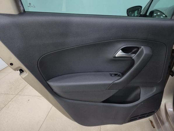 Volkswagen Polo V Рестайлинг с пробегом 2019 года, цена 1 380 000 рублей, 78162 км, седан, Автокод Объявления