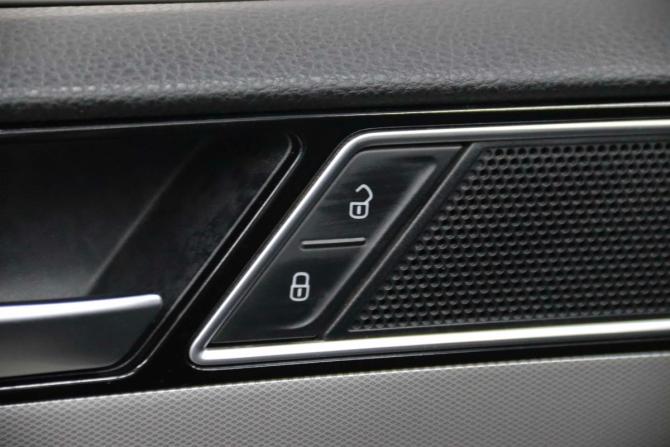 Volkswagen Passat B8 с пробегом 2016 года, цена 1 580 650 рублей, 173394 км, седан, Автокод Объявления