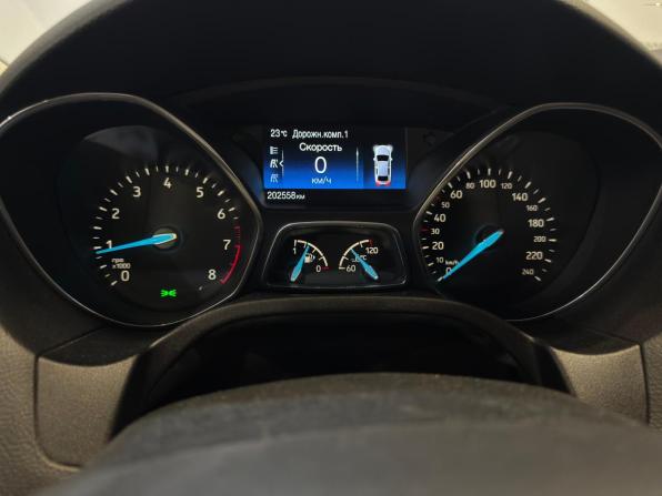 Ford Focus III Рестайлинг с пробегом 2015 года, цена 879 000 рублей, 202000 км, универсал, Автокод Объявления