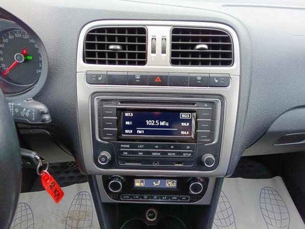 Volkswagen Polo V Рестайлинг с пробегом 2016 года, цена 1 149 995 рублей, 67509 км, седан, Автокод Объявления