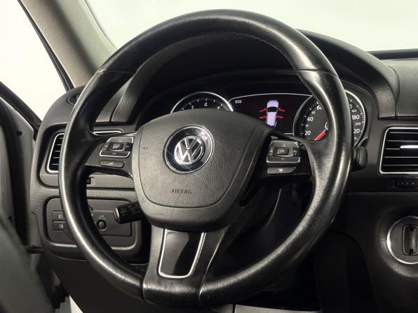 Volkswagen Touareg II с пробегом 2014 года, цена 1 915 000 рублей, 264483 км, внедорожник, Автокод Объявления