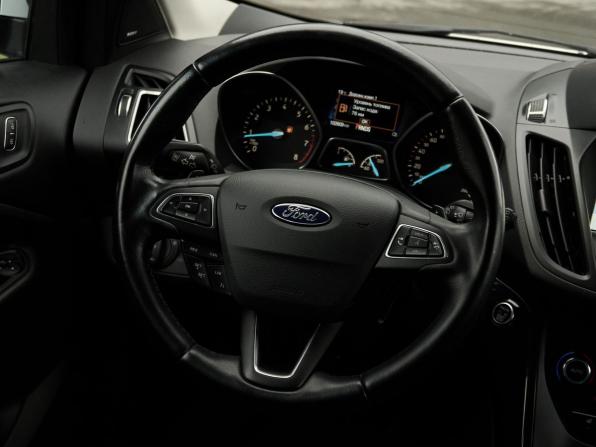 Ford Kuga II Рестайлинг с пробегом 2017 года, цена 1 749 000 рублей, 107600 км, внедорожник, Автокод Объявления