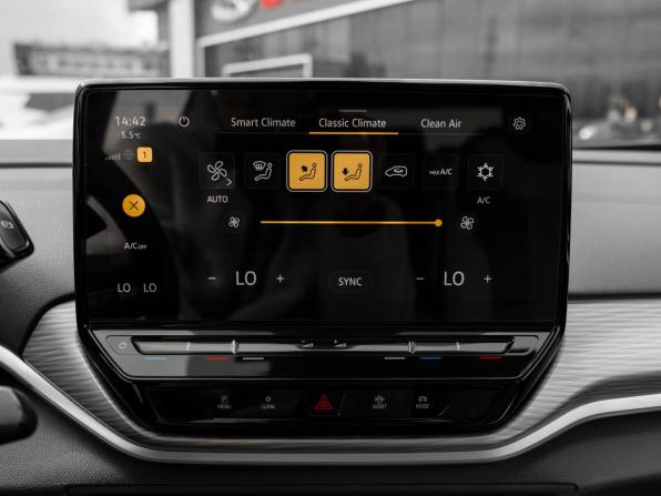 Volkswagen ID.4 с пробегом 2022 года, цена 2 845 000 рублей, 65241 км, внедорожник, Автокод Объявления