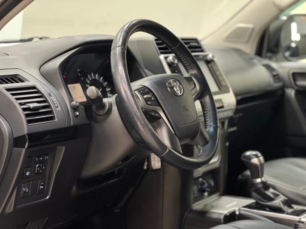 Toyota Land Cruiser Prado 150 Series Рестайлинг 2 с пробегом 2018 года, цена 4 449 000 рублей, 113681 км, внедорожник, Автокод Объявления
