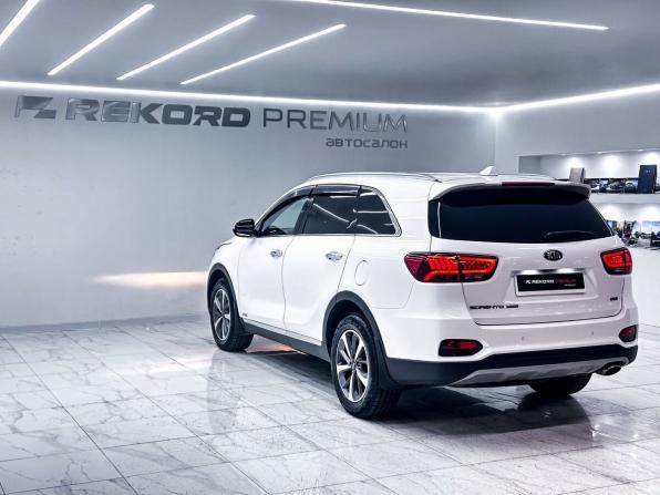 Kia Sorento III Prime Рестайлинг с пробегом 2018 года, цена 2 899 000 рублей, 93000 км, внедорожник, Автокод Объявления
